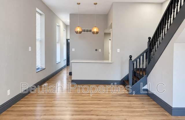 2012 S. 12th St - 1F Gallery 1