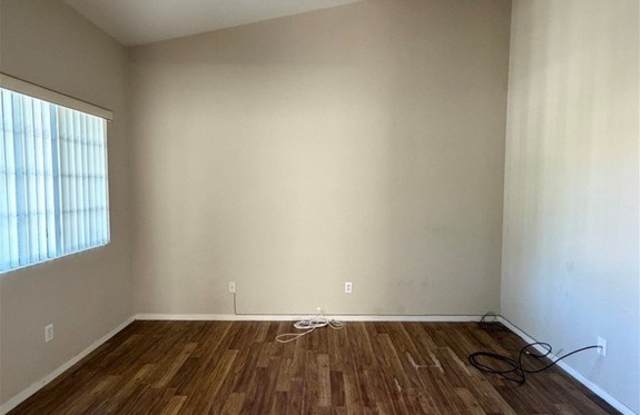 487 PEARBERRY Avenue Gallery 3