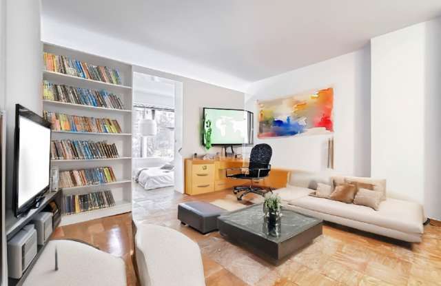 330 East 46th Street - 330 East 46th Street, New York City, NY 10017