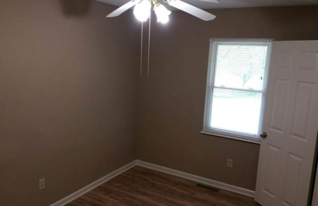 1504 Northwest Amesbury Drive Gallery 2