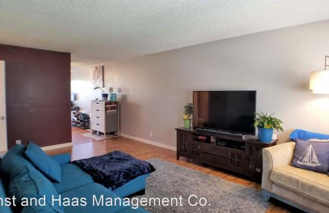 8609 Elburg St.  Unit C Gallery 4