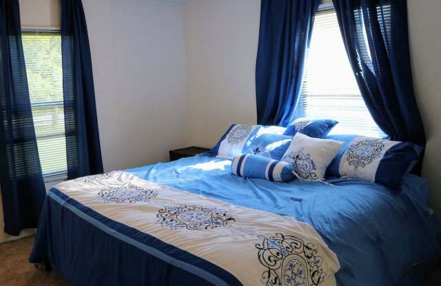 Fully Furnished Year-Round Rental in Lewes - Bonus Florida Room. $2,200.00/month photos photos