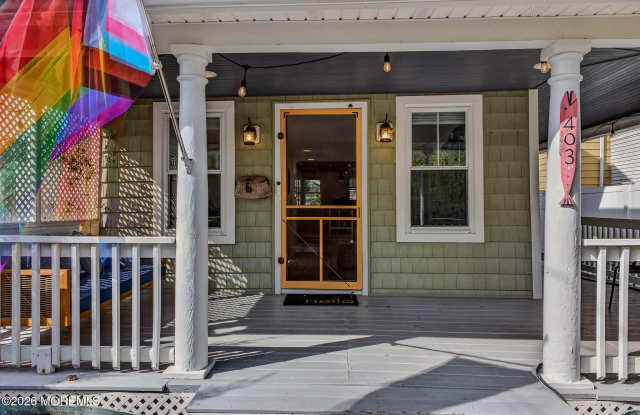 403 Sewall Avenue photos photos