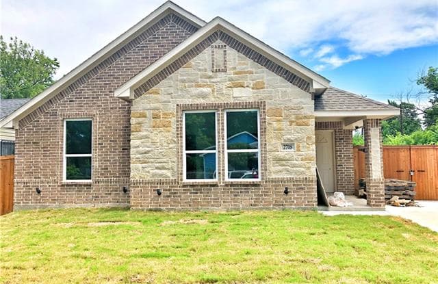 2708 Fernwood Avenue - 2708 Fernwood Avenue, Dallas, TX 75216