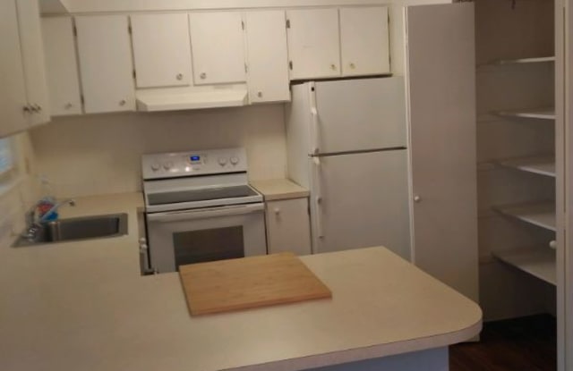 315 Linn Ave - 315 Linn Avenue, Oregon City, OR 97045