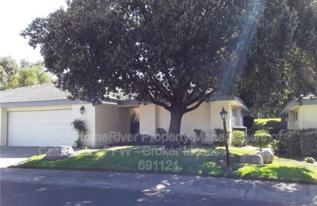 38421 Oaktree Loop Gallery 1