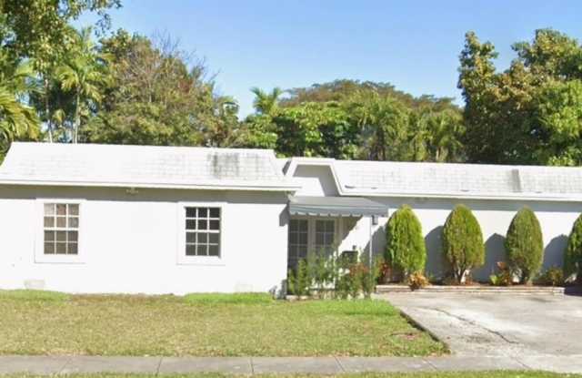 10241 SW 88th St photos photos