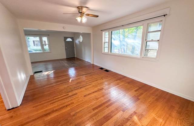 757 Sinclair NE - FREE OCTOBER RENT Gallery 4