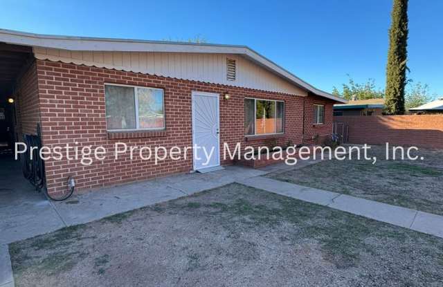 Centrally located 4/2.5 Brick House!!! - 720 South Columbus Boulevard, Tucson, AZ 85711