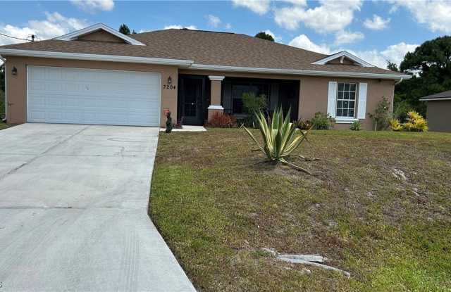 3204 31st Street W photos photos