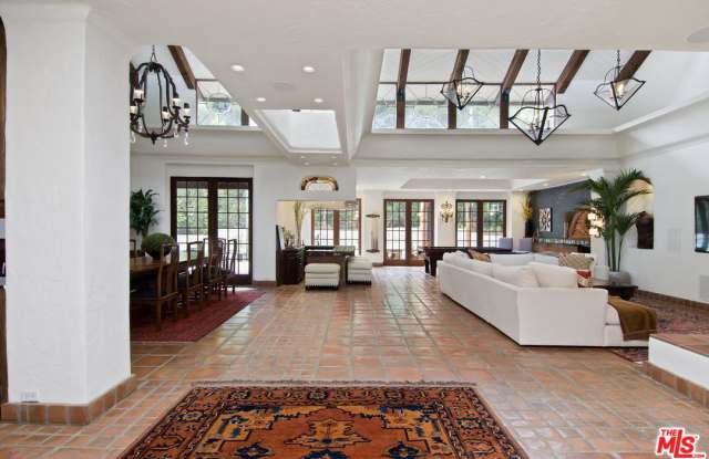 11937 BRENTWOOD GROVE Drive Gallery 4