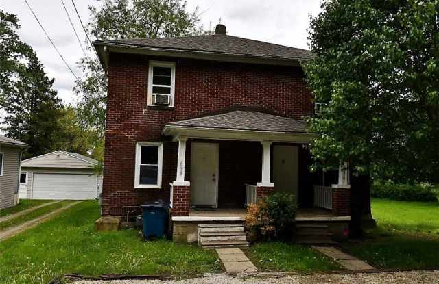 696 Gaylord Avenue photos photos