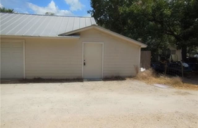 441 E Common Street - 441 Common Street, New Braunfels, TX 78130