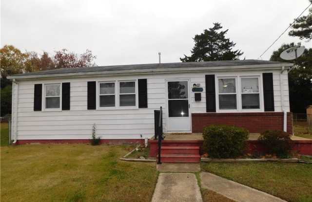 500 Mooney Road - 500 Mooney Road, Chesapeake, VA 23325