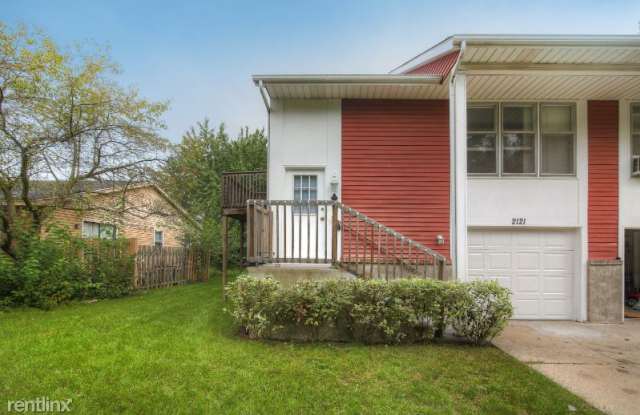 2121 Shangrai La Dr SE - 2121 Shangrai-La Drive Southeast, Grand Rapids, MI 49508
