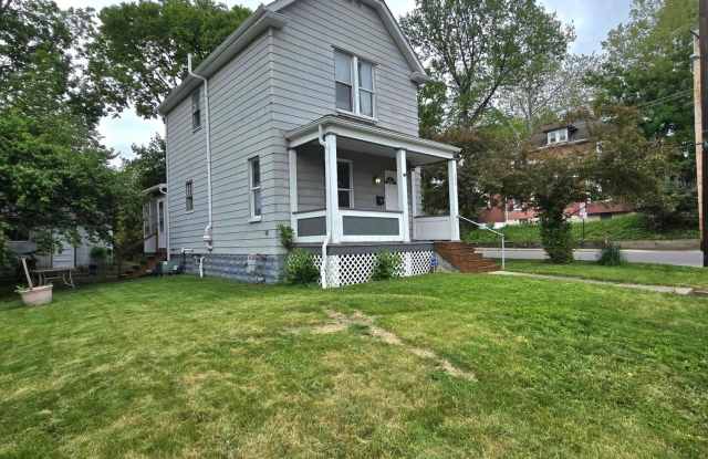 102 W Blake Avenue photos photos