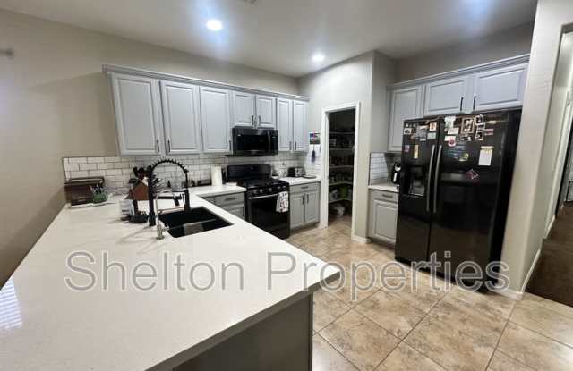 30311 W Whitton Ave Gallery 2