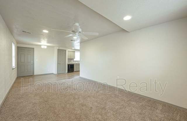 2124 S Sunnylane Road Gallery 3