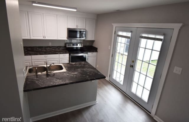 630 S Main 13 - 630 S Main St, Mooresville, NC 28115