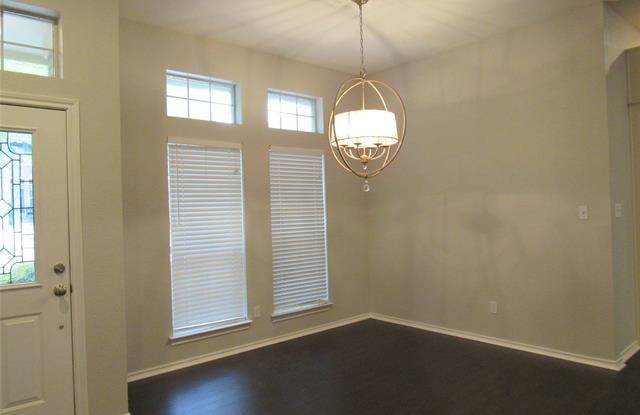 1051 Westbury Lane Gallery 4