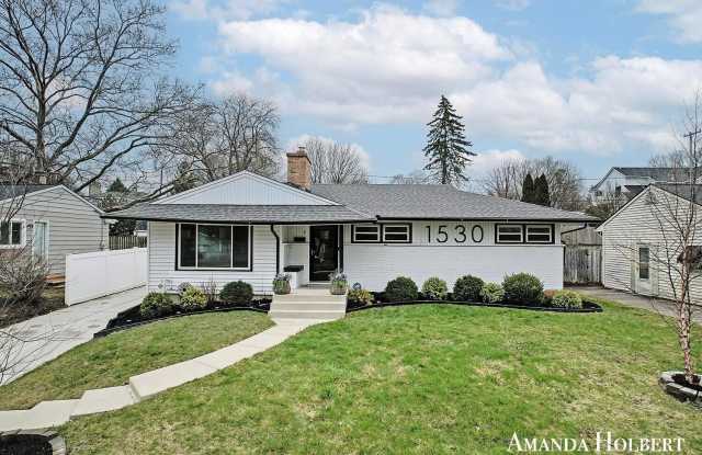 1530 Sherwood Avenue SE photos photos