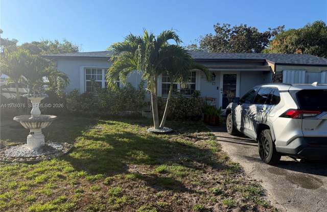 1350 NE 134th St photos photos