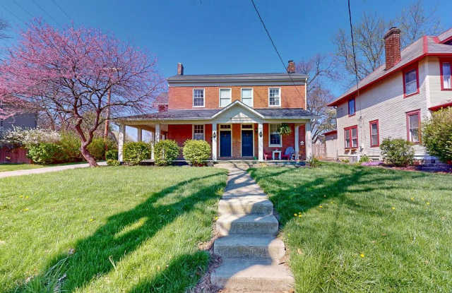 221 Front Street photos photos