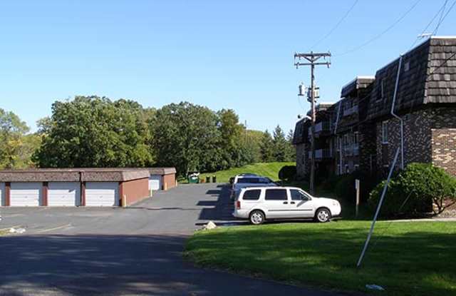Belgrove Apartments (10100 Minnetonka Blvd.) Gallery 3
