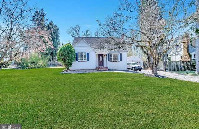 32 CRANBURY ROAD - 32 Cranbury Road, Princeton Junction, NJ 08550