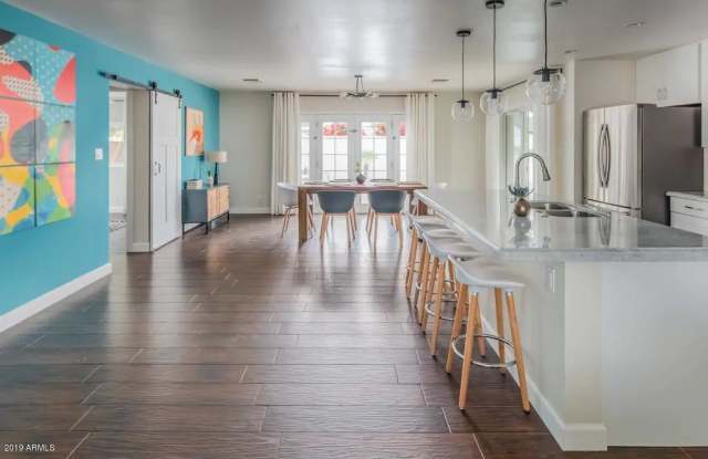 8510 E CATALINA Drive Gallery 4