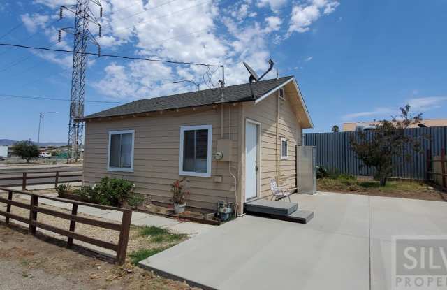 1 Bedroom 1 Bath House! Gallery 4