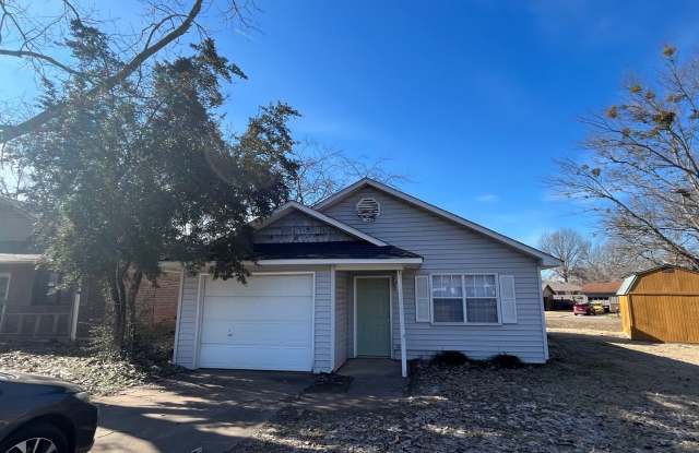 1109 N Louisville - 1109 North Louisville Avenue, Russellville, AR 72801