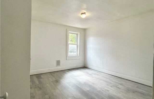 701 Freeport Road Gallery 2