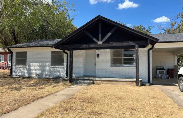 COMING SOON! 2 bedroom 1 bath freshly remodeled home located in Mineral Wells! Gallery 1