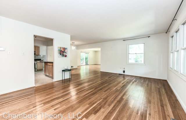 142 Spring Ct Gallery 4
