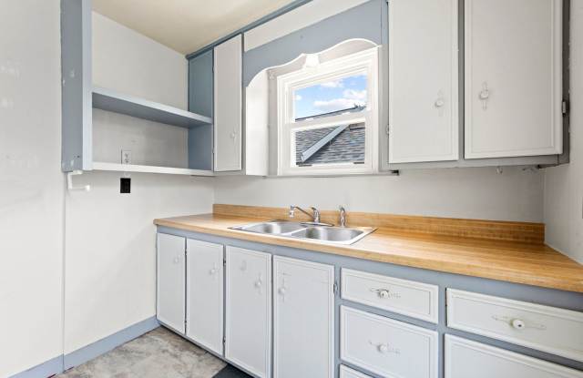 3 bedroom available for a move very soon! photos photos