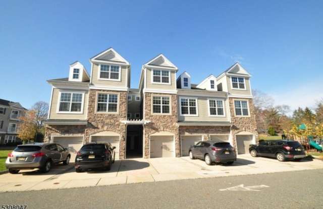 104 Welsh Pl - 104 Welsh Place, Morris Plains, NJ 07950