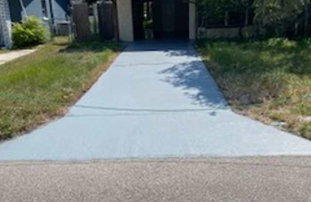 2 bedroom / 2 bath available now! - 11120 Harding Drive, Bayonet Point, FL 34668
