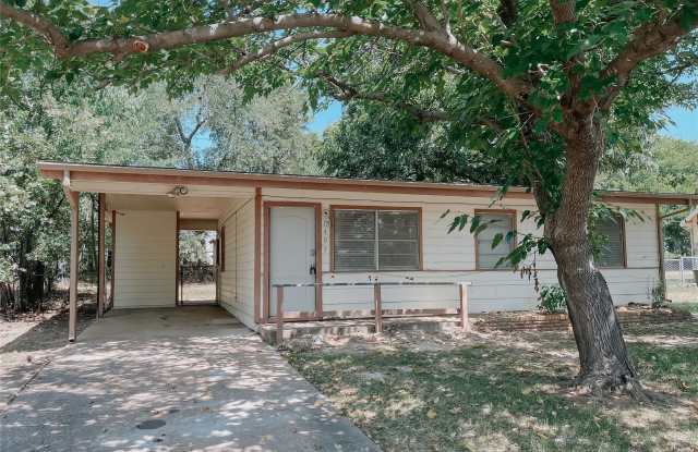 405 Knob Circle Gallery 1