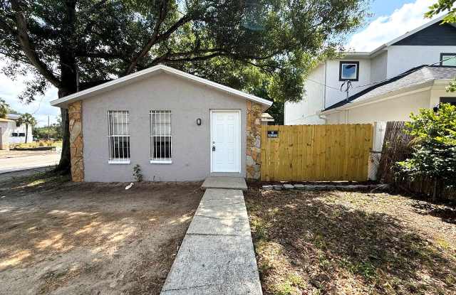 2811 N 21st St photos photos