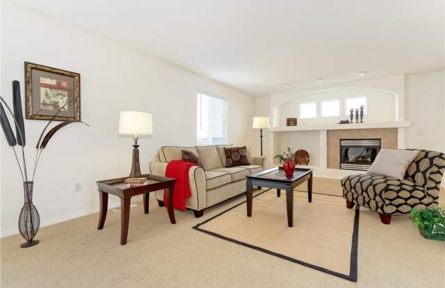 Beautiful 3 Bd. 2.5 Ba. Two Story Home w/attached Garage Gallery 4