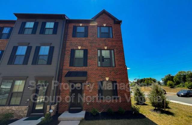 13993 Airfoil Rd - 13993 Airfoil Road, Floris, VA 20171