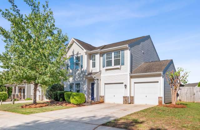 Newer Home, Granite Counter-Tops, Wood Laminate Flooring, SS Appliances, Garage, Fenced, Must See! photos photos