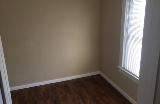 805 Cunningham - 1 Gallery 2