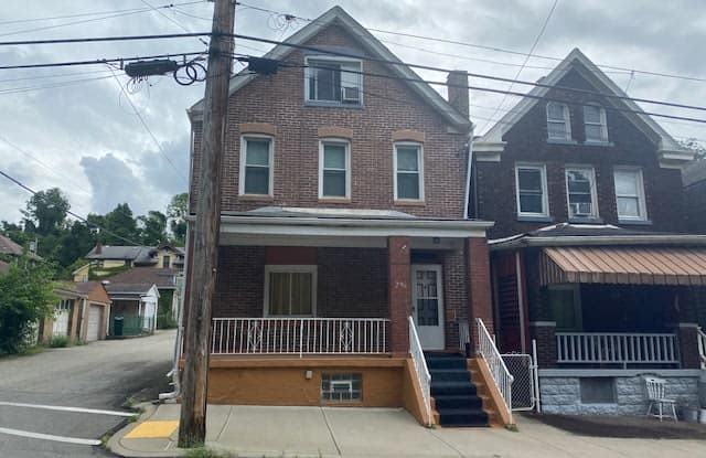 314 Fleet St - 314 Fleet Street, Rankin, PA 15104