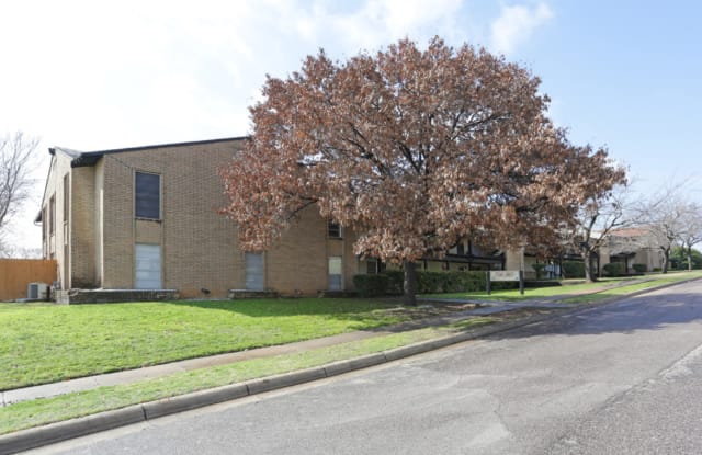 Premier Gardens Apt. Gallery 2