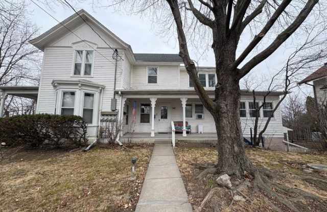 908 East Washington Street photos photos