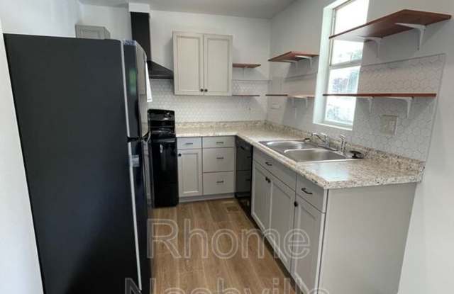 916 Algonquin Ct Gallery 4