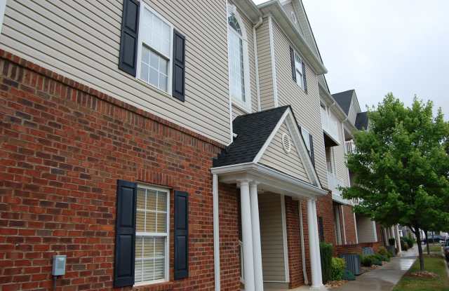 2 BR Condo Located in Cornerstone. 5 Min to LU - 103 Capital Street, Lynchburg, VA 24502