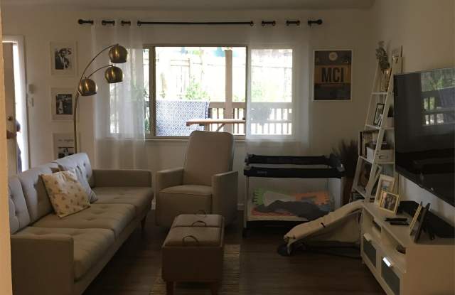 5225 Pine Place Gallery 3